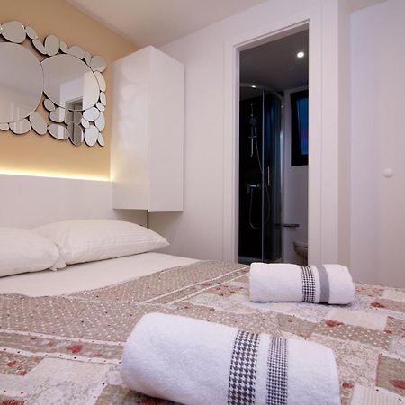 Tomica Apartments With Pool Biograd Na Moru Ngoại thất bức ảnh