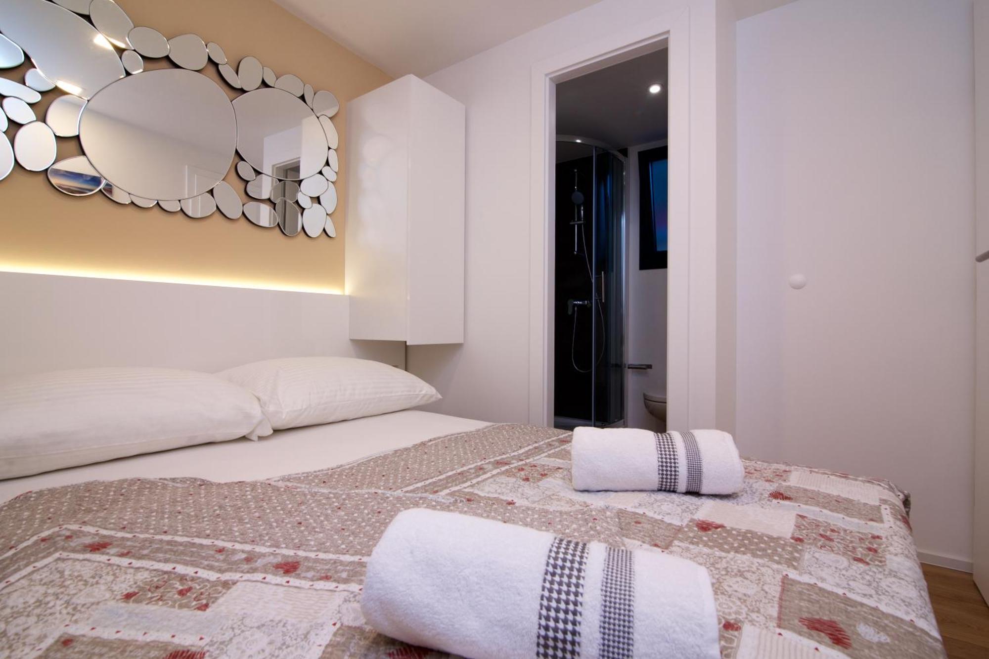 Tomica Apartments With Pool Biograd Na Moru Ngoại thất bức ảnh