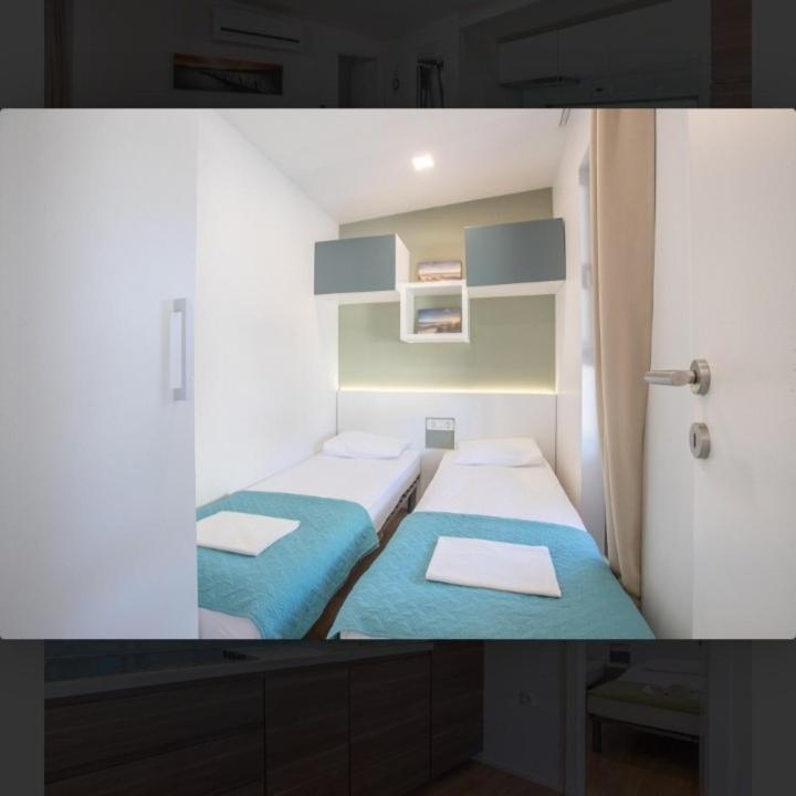 Tomica Apartments With Pool Biograd Na Moru Ngoại thất bức ảnh